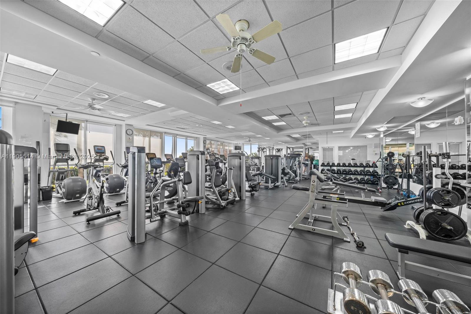 OCEANIA V CONDO - Residential