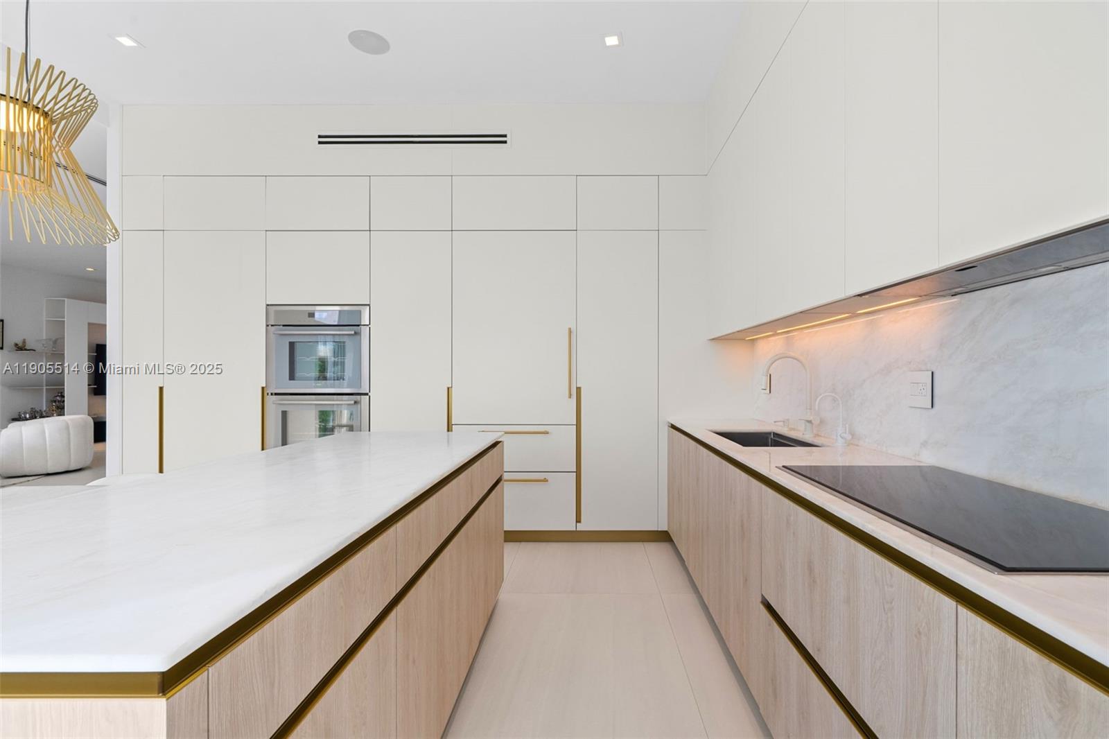 OCEANIA V CONDO - Residential