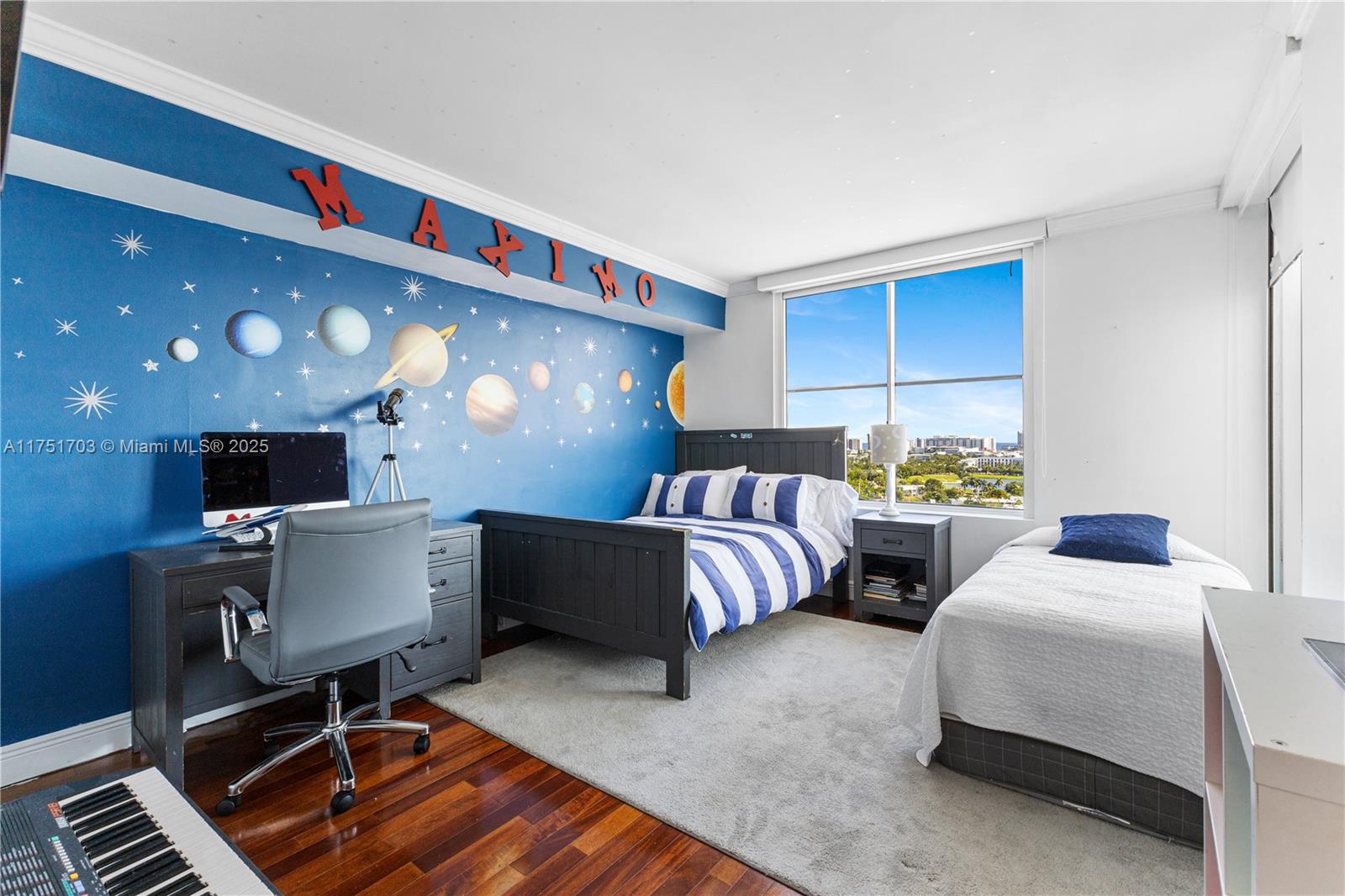 SUNSET HARBOUR NORTH COND - Residential