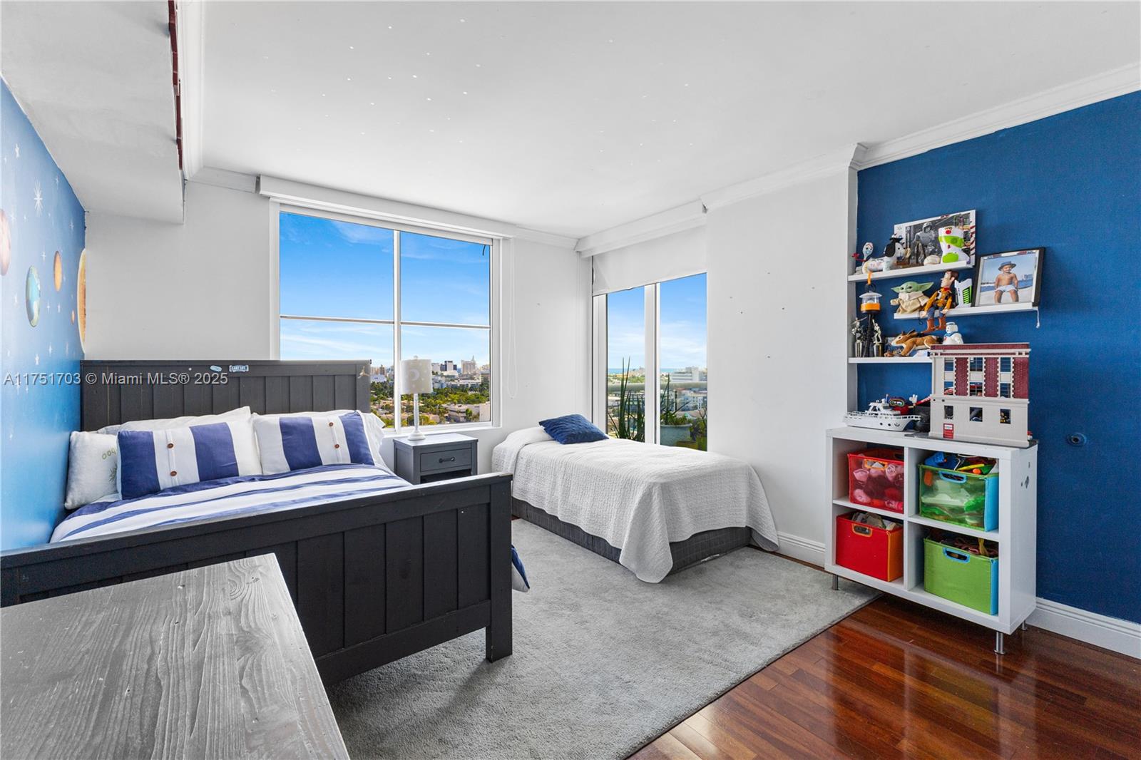 SUNSET HARBOUR NORTH COND - Residential