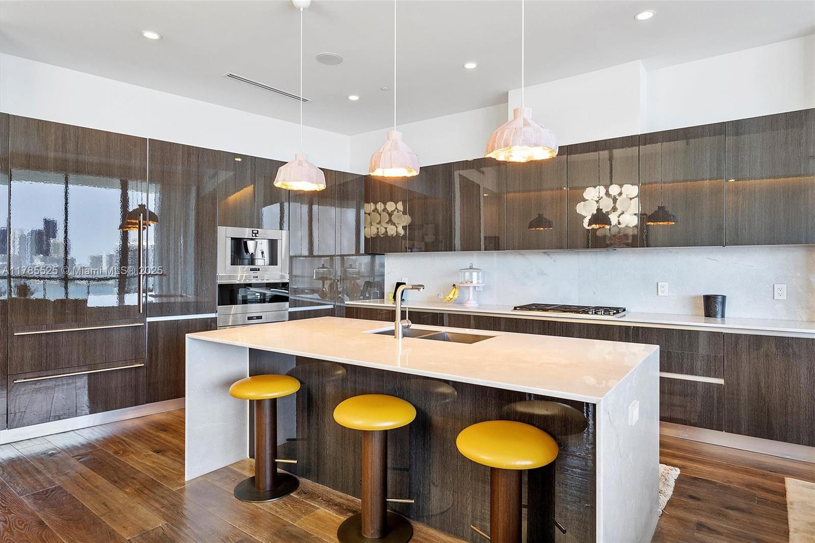 ECHO CONDO - Residential