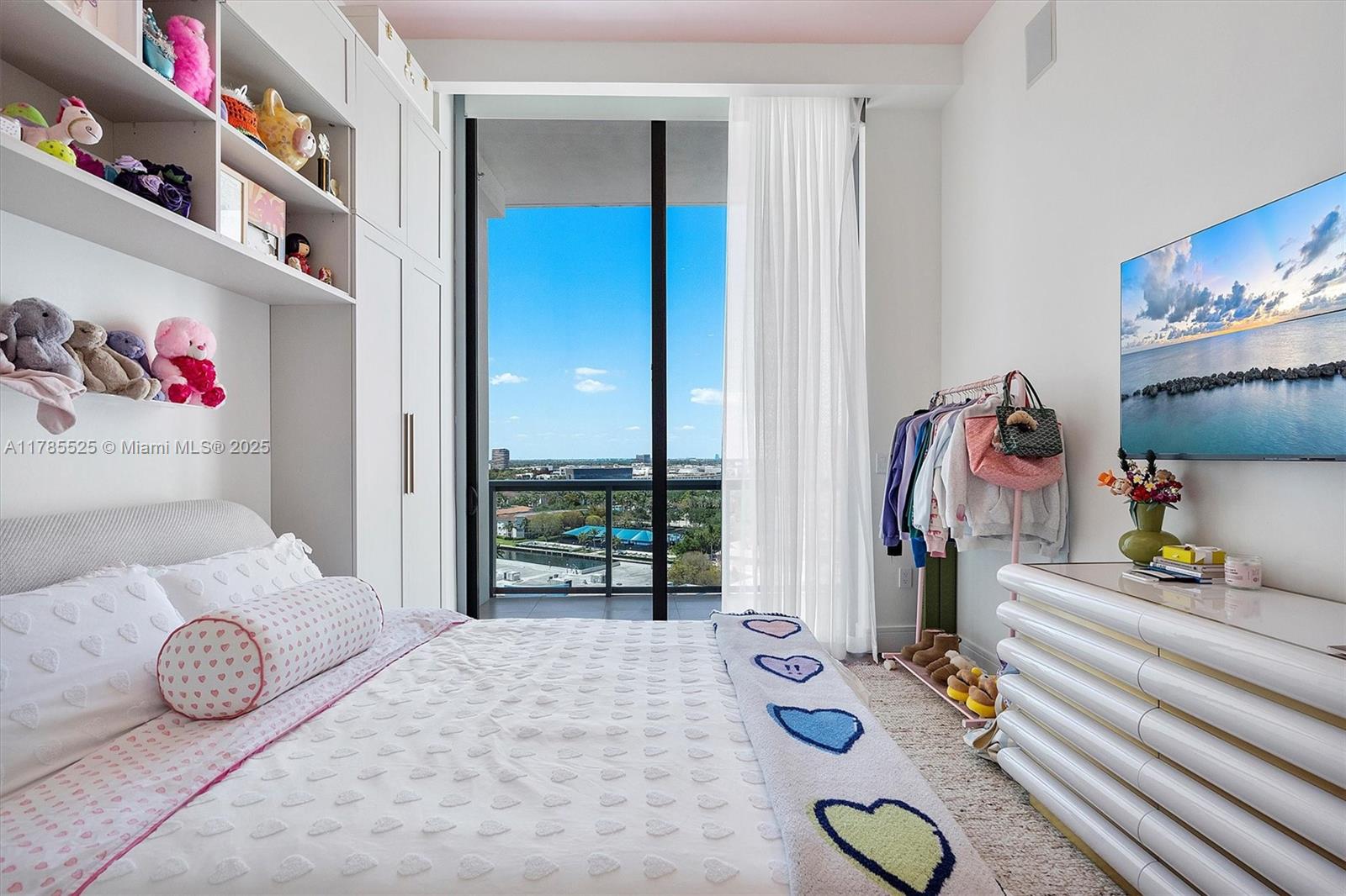 ECHO CONDO - Residential