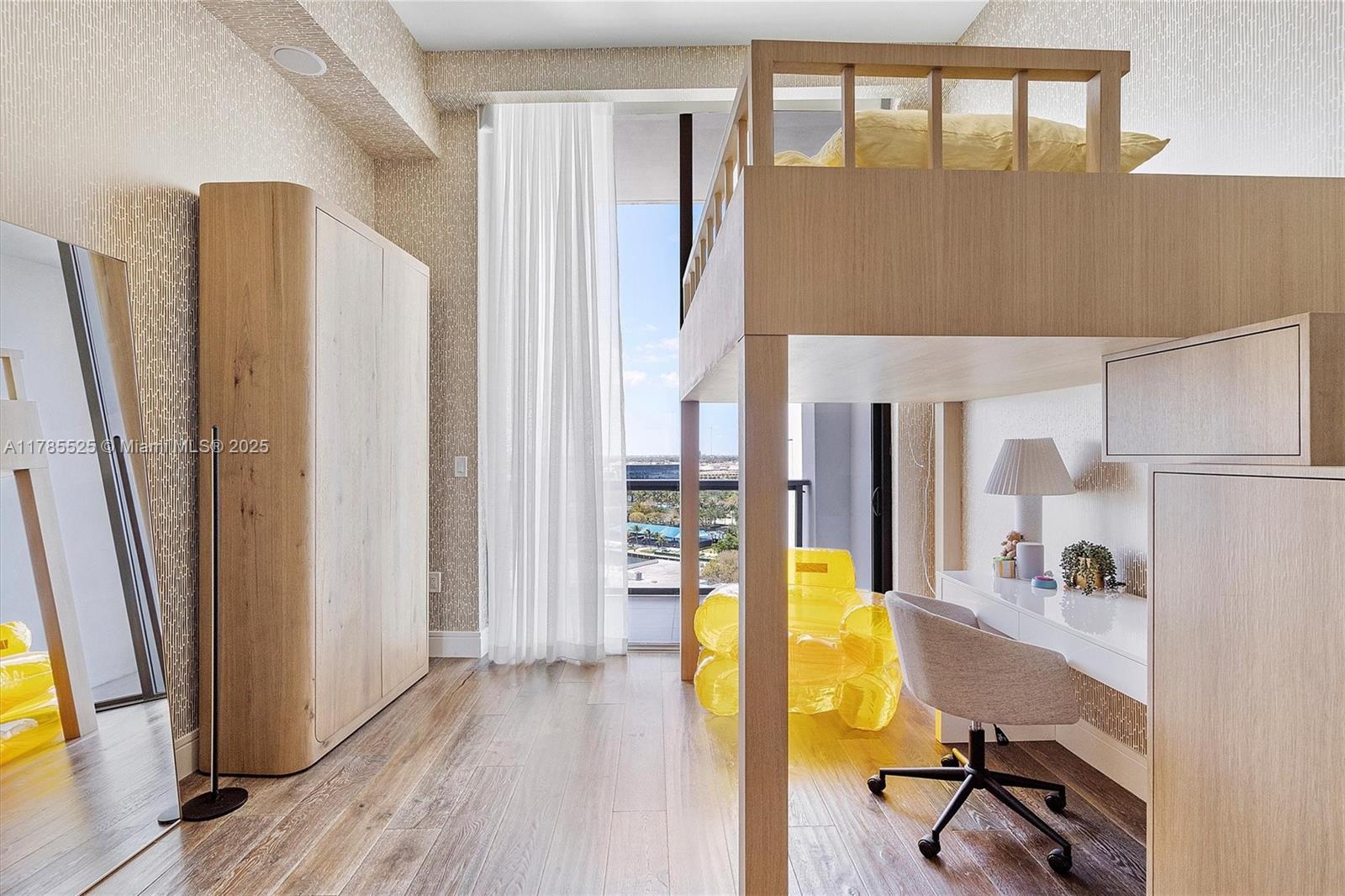 ECHO CONDO - Residential