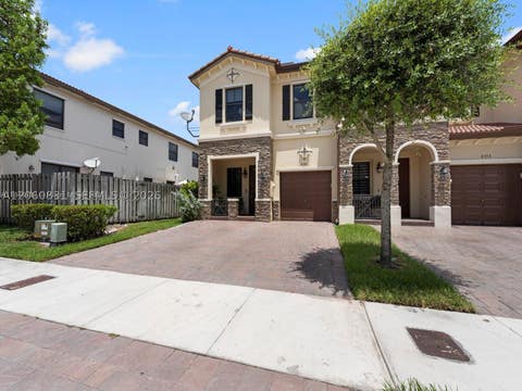 Photo of 8781 NW 98th Ct #8781, Doral, FL 33178 (MLS # A12060831)