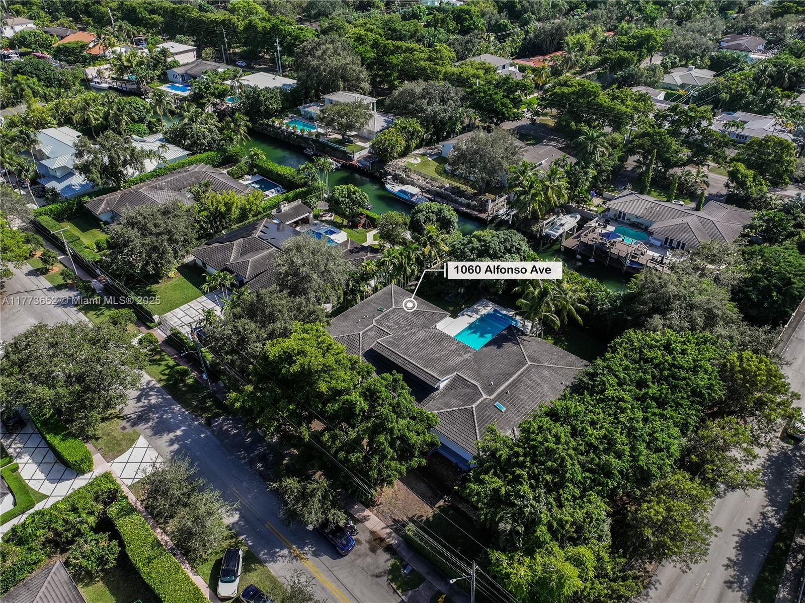 CORAL GABLES RIVIERA SEC - Residential