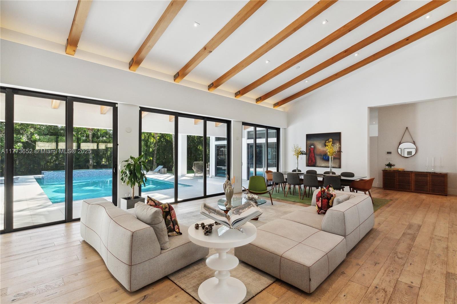CORAL GABLES RIVIERA SEC - Residential