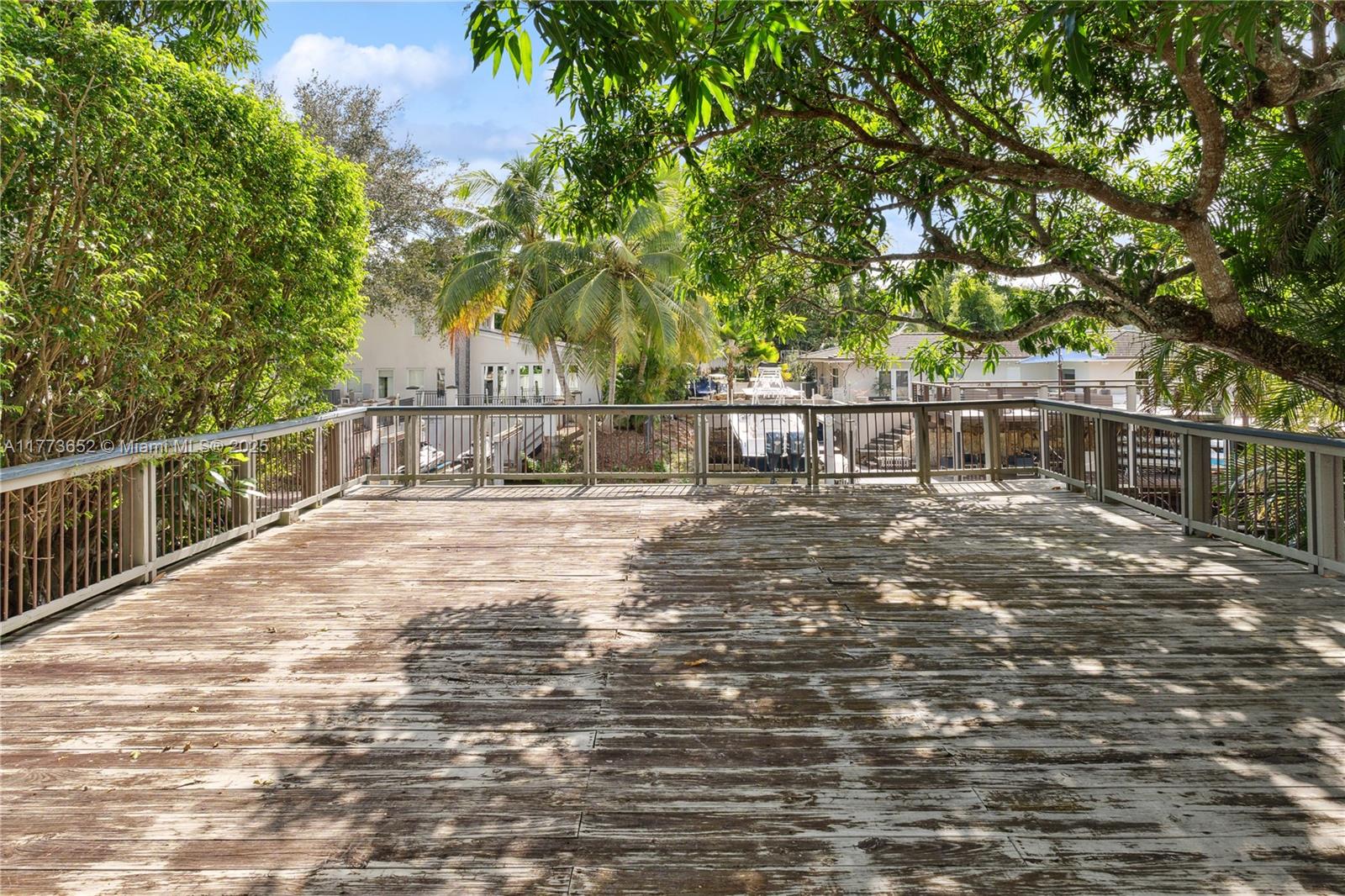 CORAL GABLES RIVIERA SEC - Residential