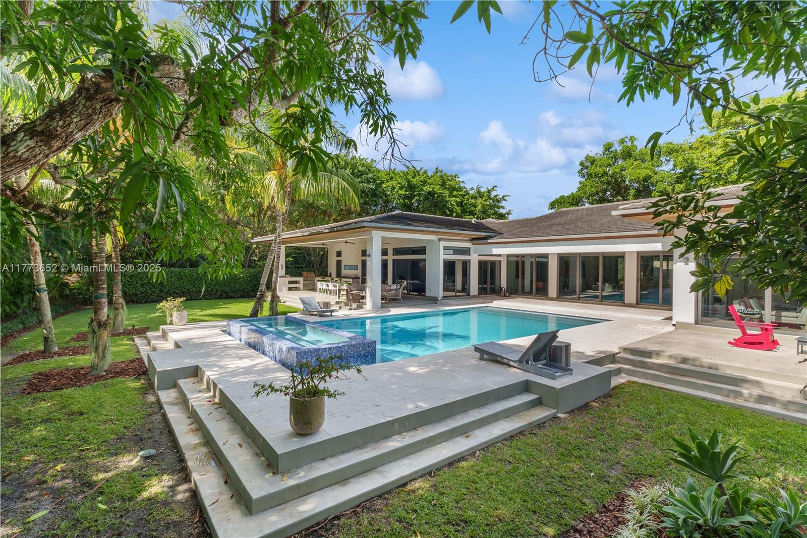 CORAL GABLES RIVIERA SEC - Residential