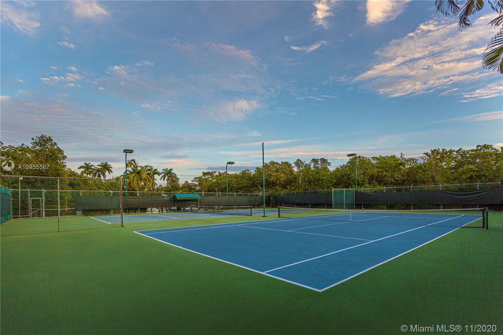 JOURNEYS END ESTATES - Residential