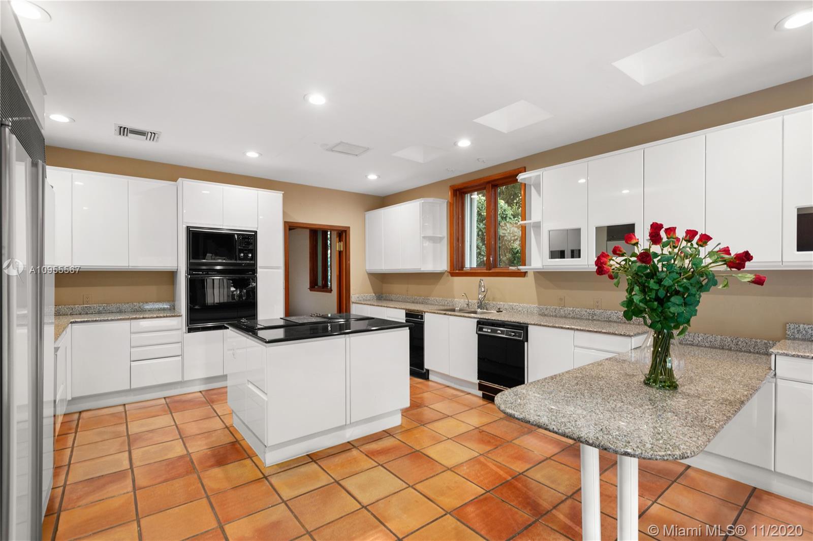 JOURNEYS END ESTATES - Residential