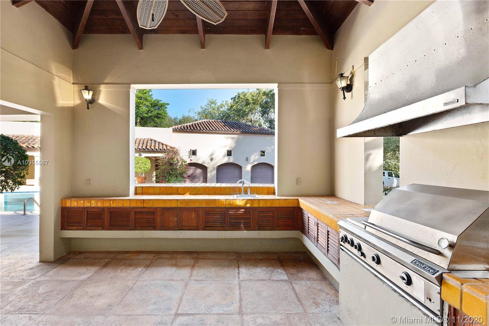 JOURNEYS END ESTATES - Residential