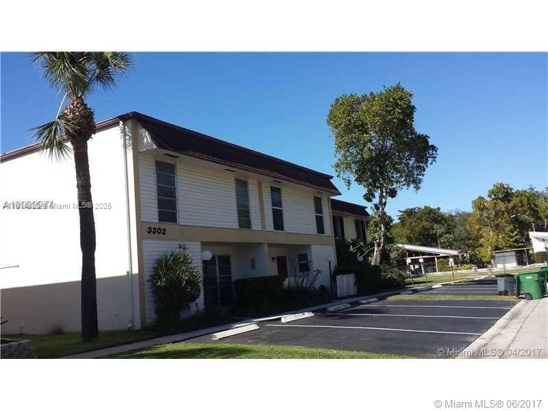 Property for Sale at 3302 Farragut St 5A, Hollywood, Broward County, Florida - Bedrooms: 4 
Bathrooms: 3  - $497,000