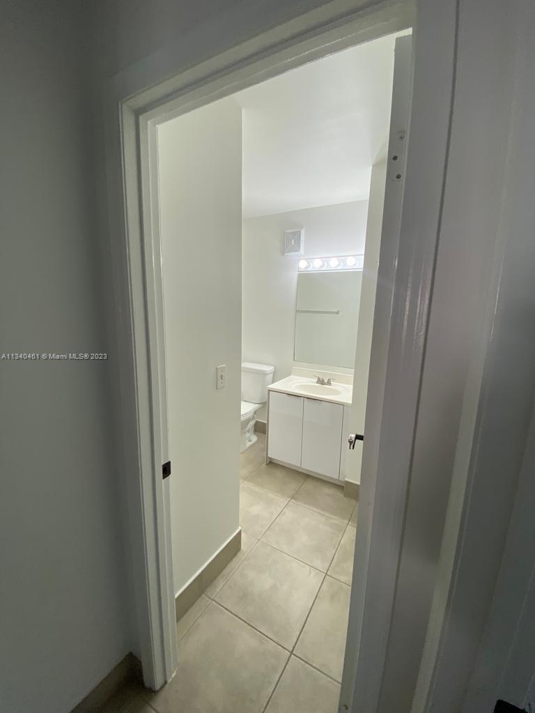 ST ANDREWS CONDO - Residential Lease