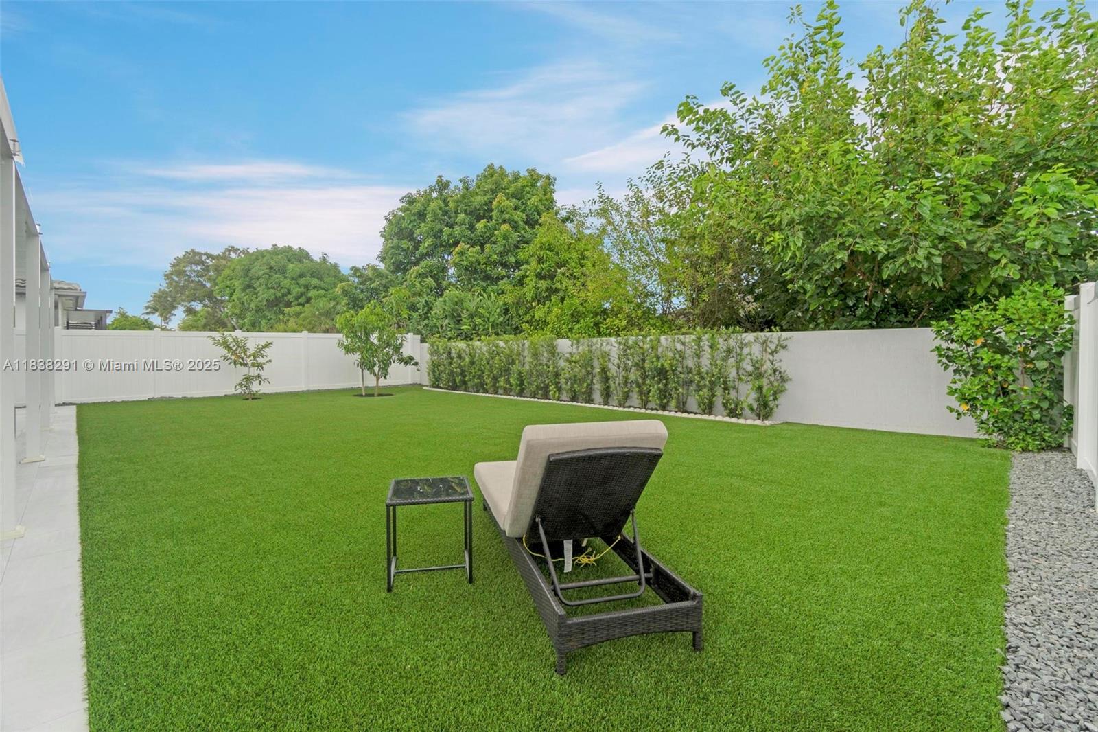 KINGS GROVE - Residential