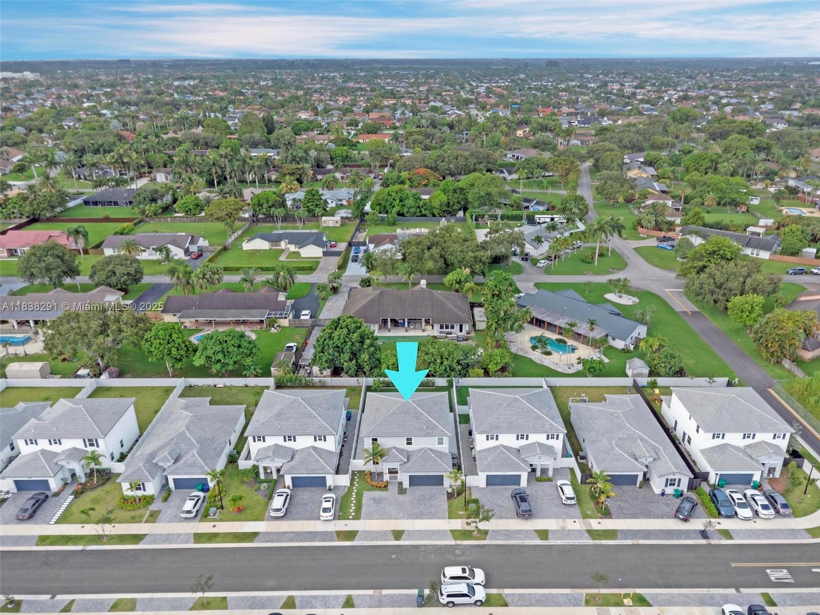 KINGS GROVE - Residential