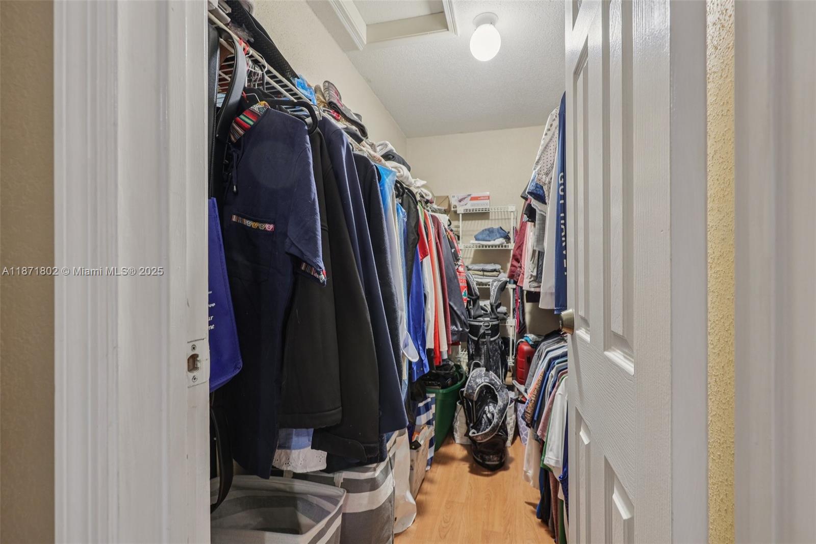 SAVANNAH AT RIVERSIDE CON - Residential