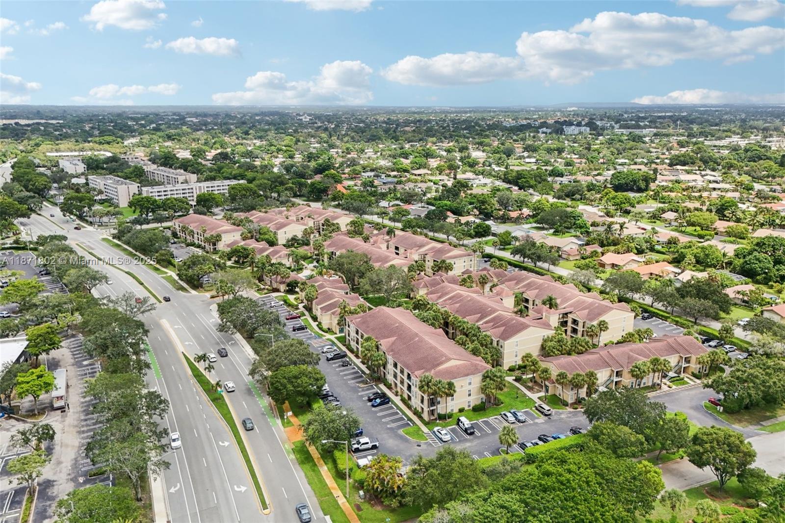 SAVANNAH AT RIVERSIDE CON - Residential