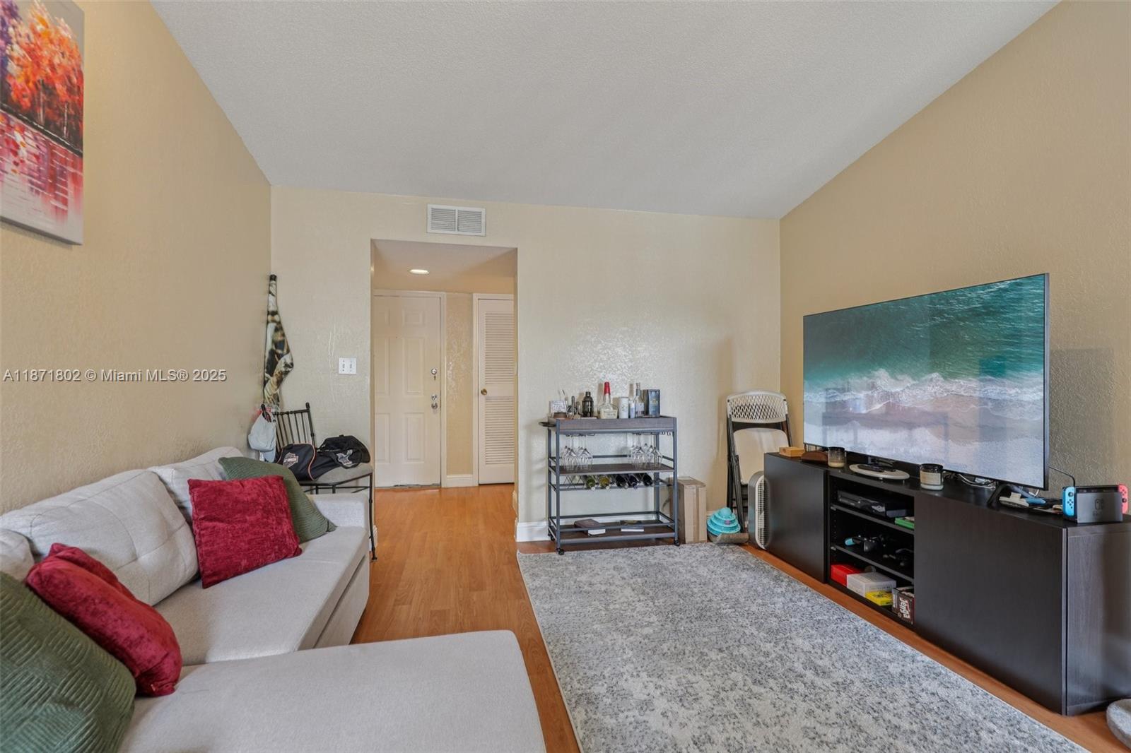 SAVANNAH AT RIVERSIDE CON - Residential