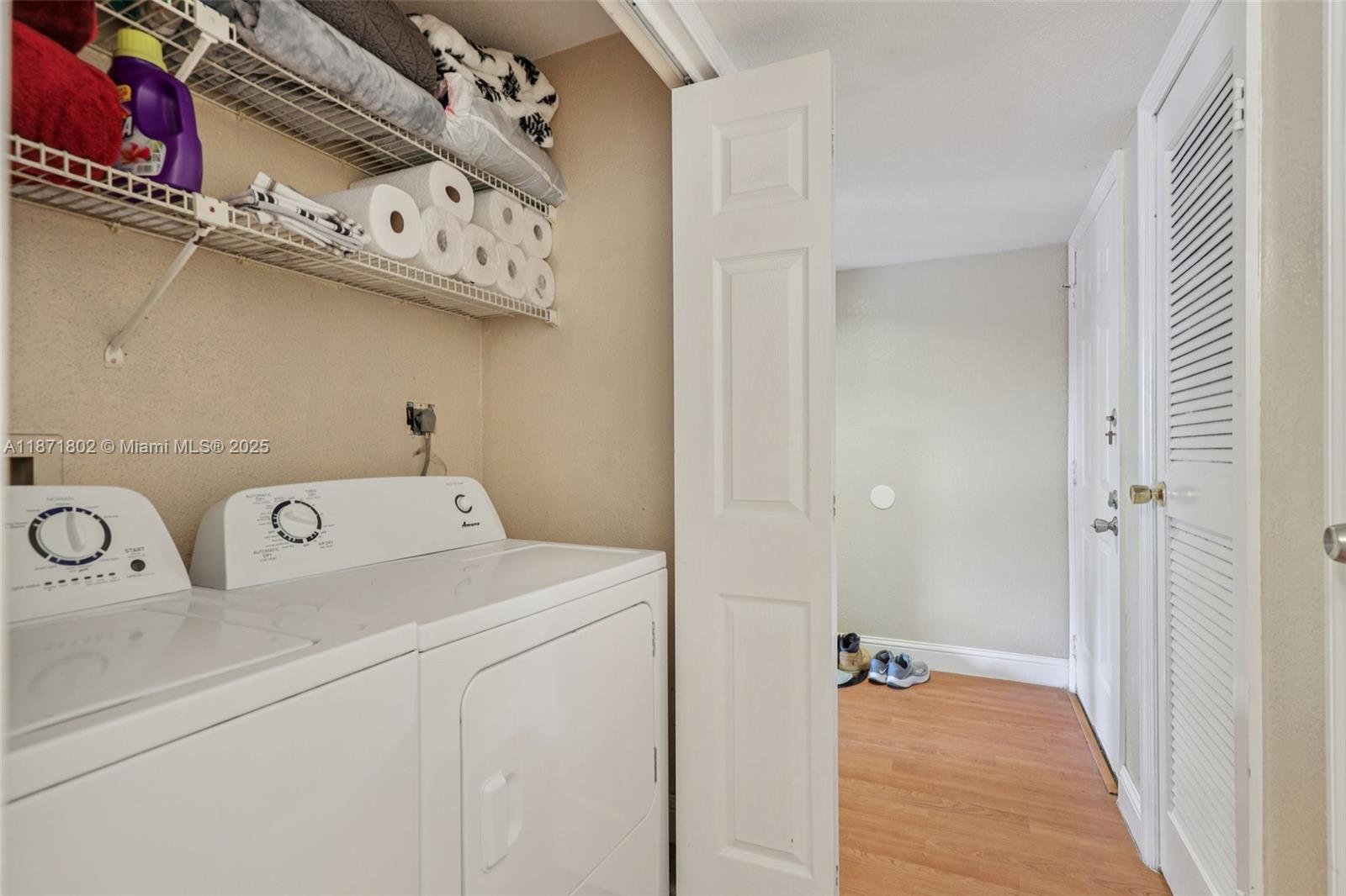 SAVANNAH AT RIVERSIDE CON - Residential