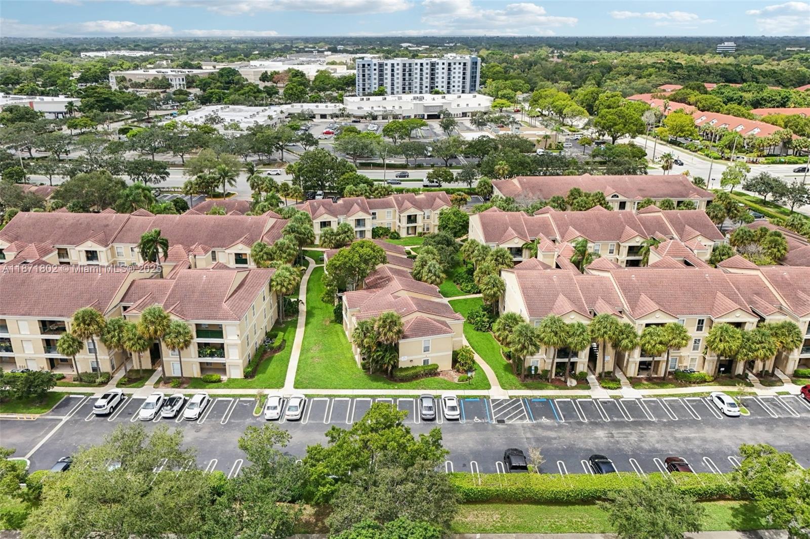 SAVANNAH AT RIVERSIDE CON - Residential