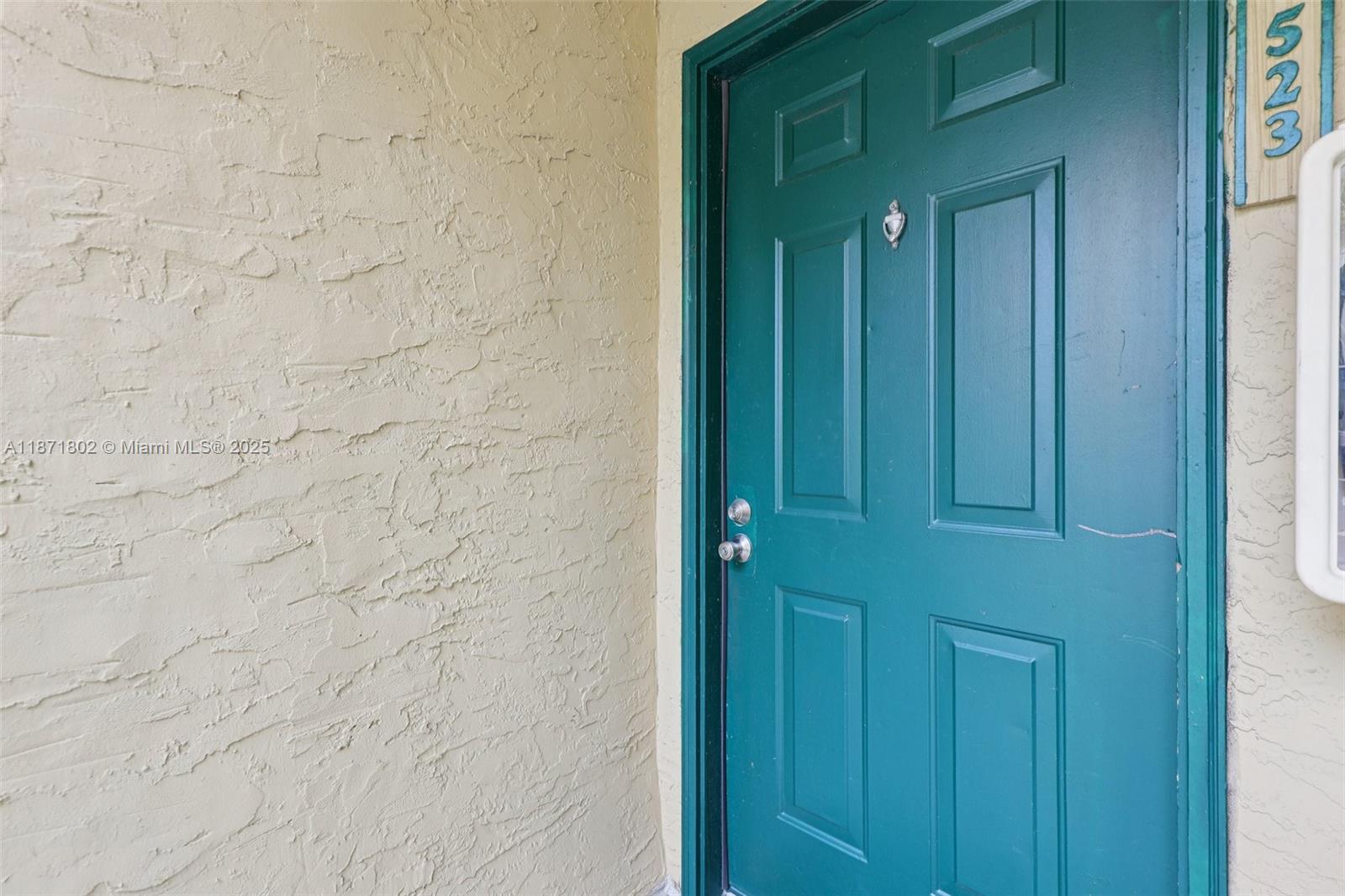 SAVANNAH AT RIVERSIDE CON - Residential