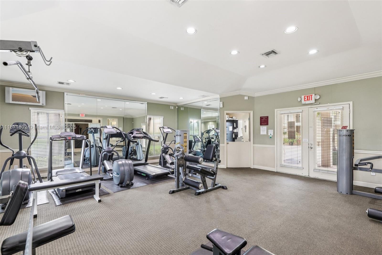 SAVANNAH AT RIVERSIDE CON - Residential