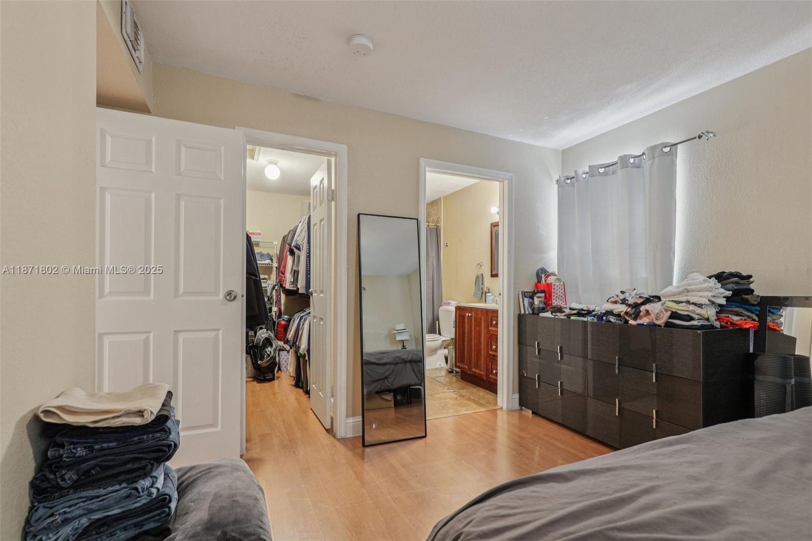 SAVANNAH AT RIVERSIDE CON - Residential