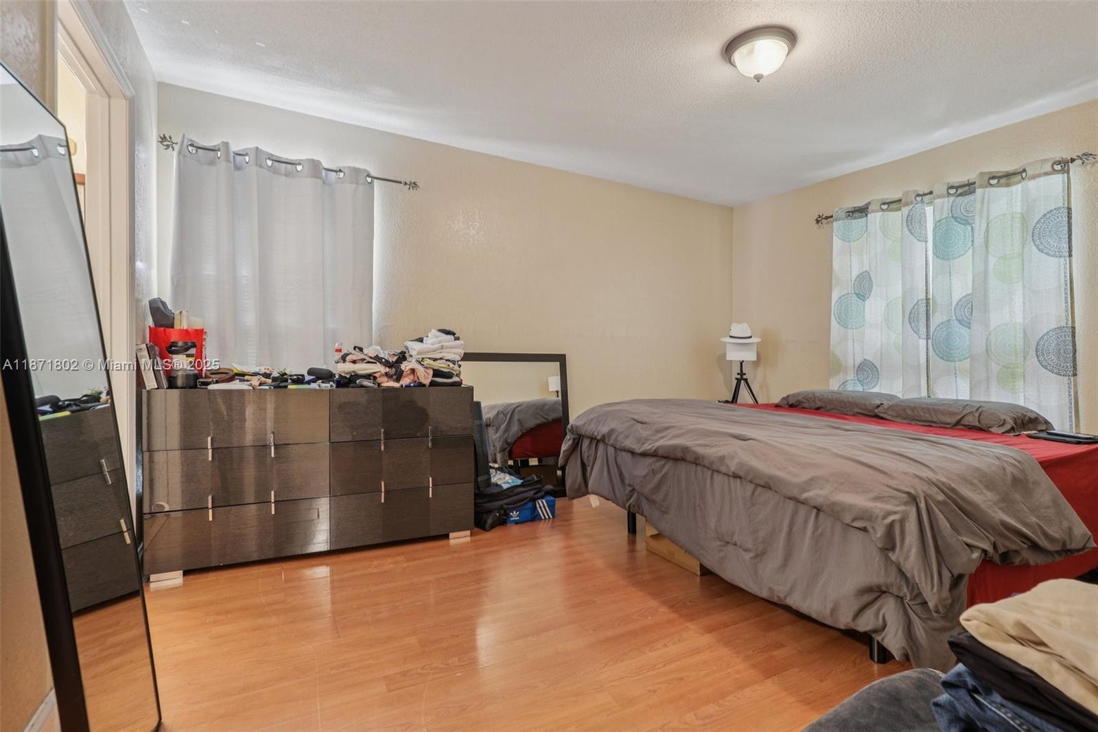 SAVANNAH AT RIVERSIDE CON - Residential