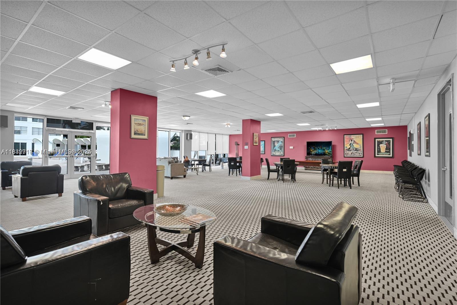 BAYVIEW TOWERS CONDO SOUT - Residential