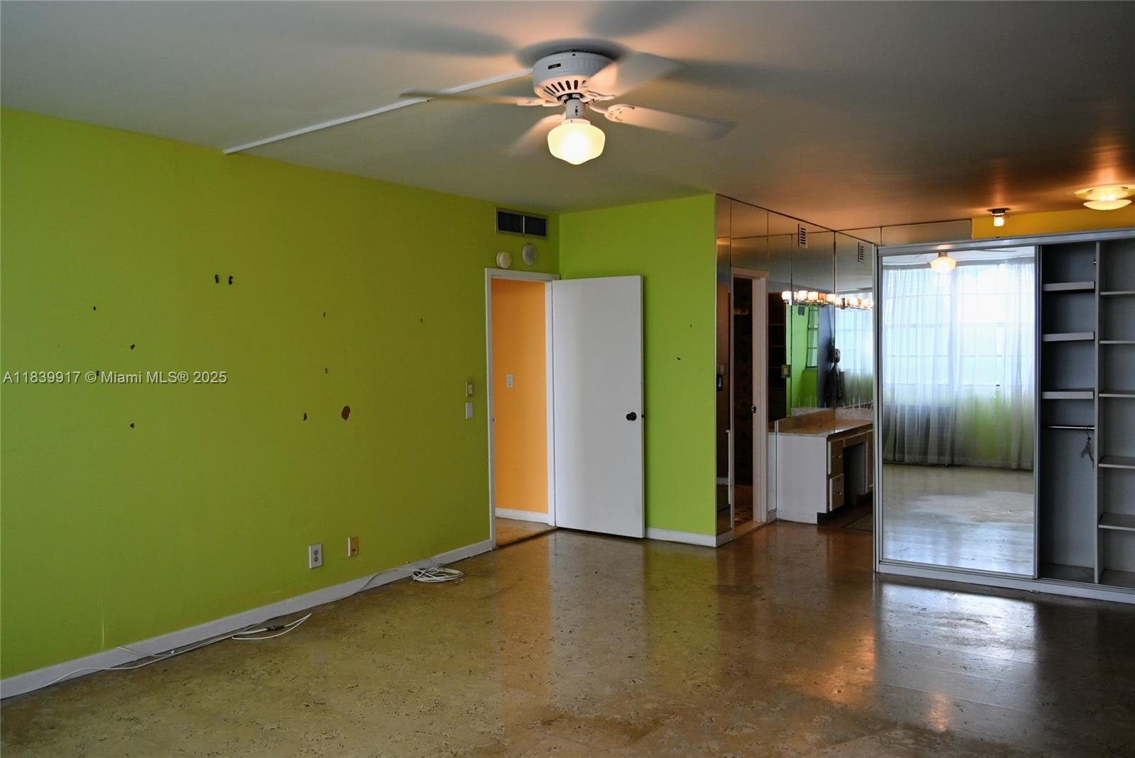 BAYVIEW TOWERS CONDO SOUT - Residential