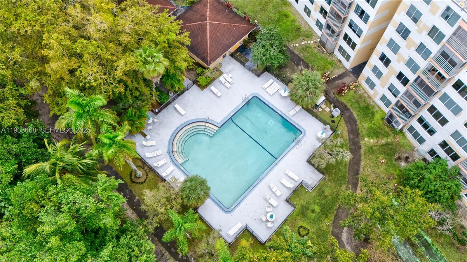 GREYNOLDS PARK CLUB CONDO - Residential