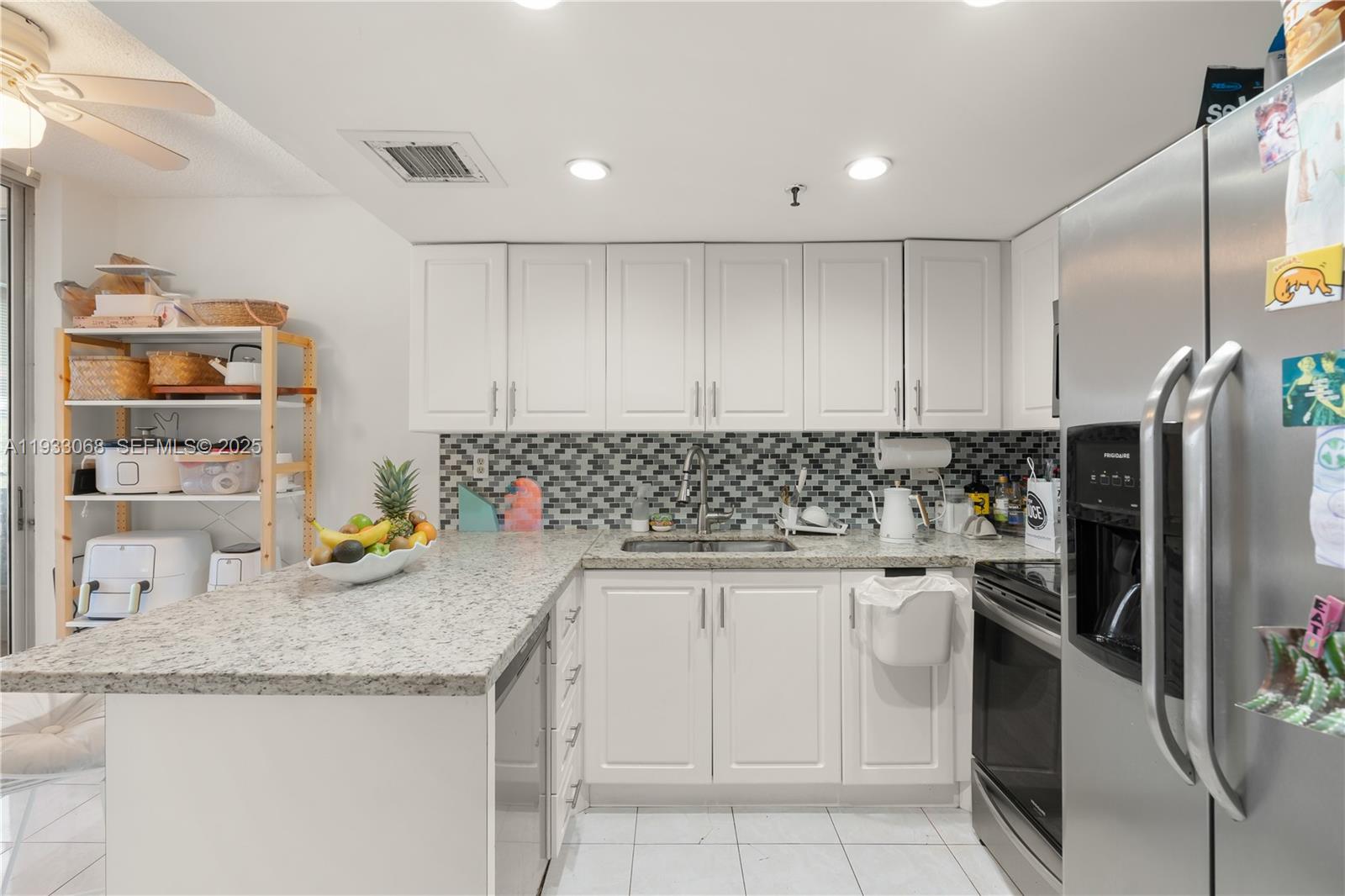 GREYNOLDS PARK CLUB CONDO - Residential