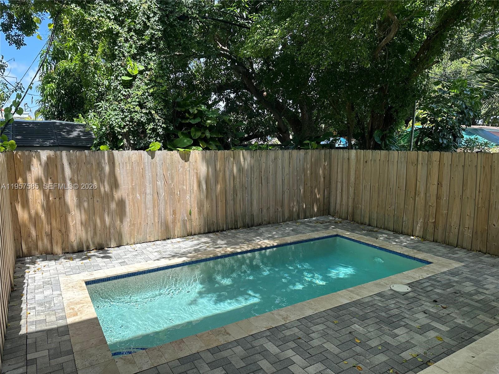 SILVER BLUFF GARDENS - Residential