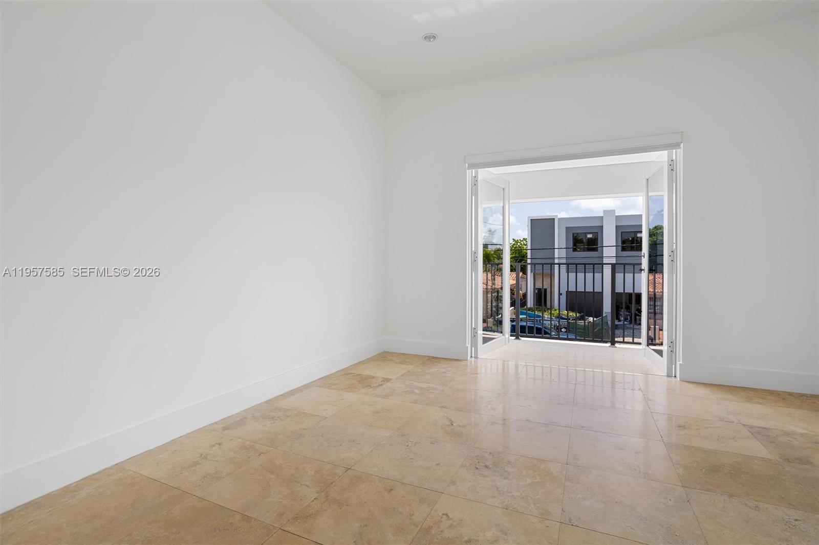 SILVER BLUFF GARDENS - Residential