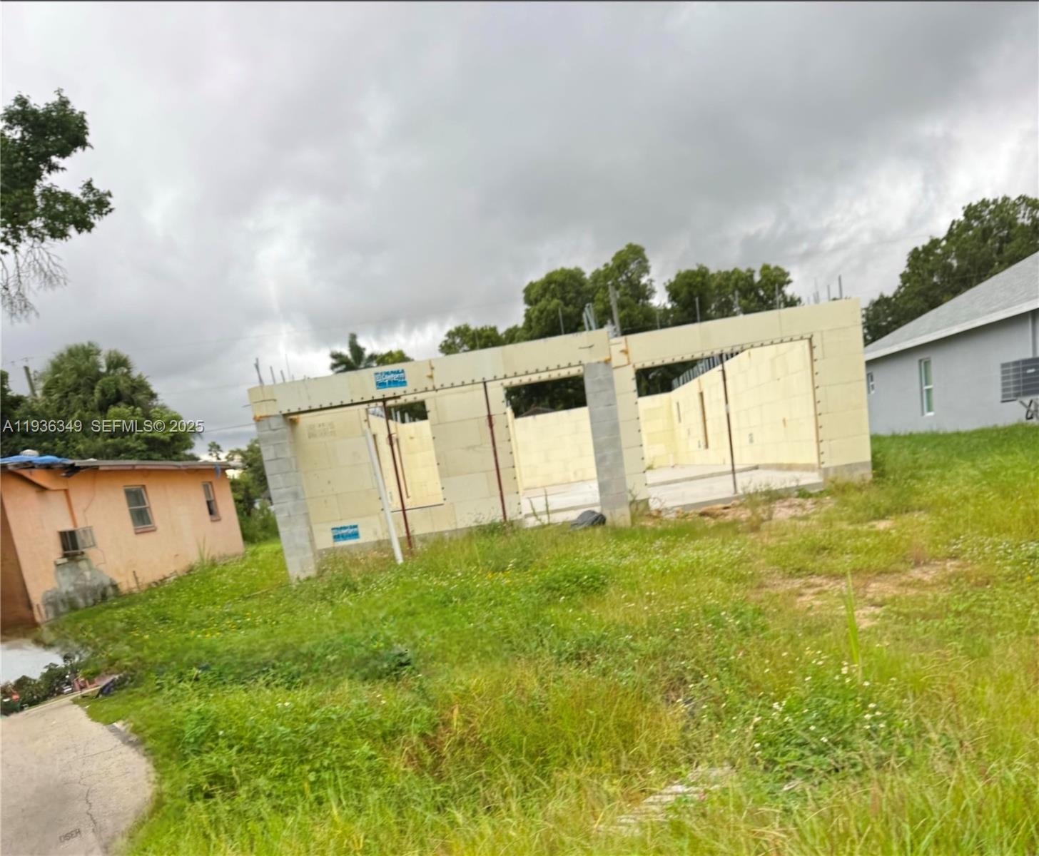 CITY VIEW PARK - Land