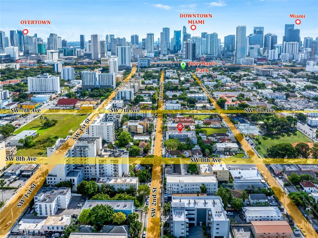 Photo of 750 SW 2nd St, Miami, FL 33130 (MLS # A11901389)