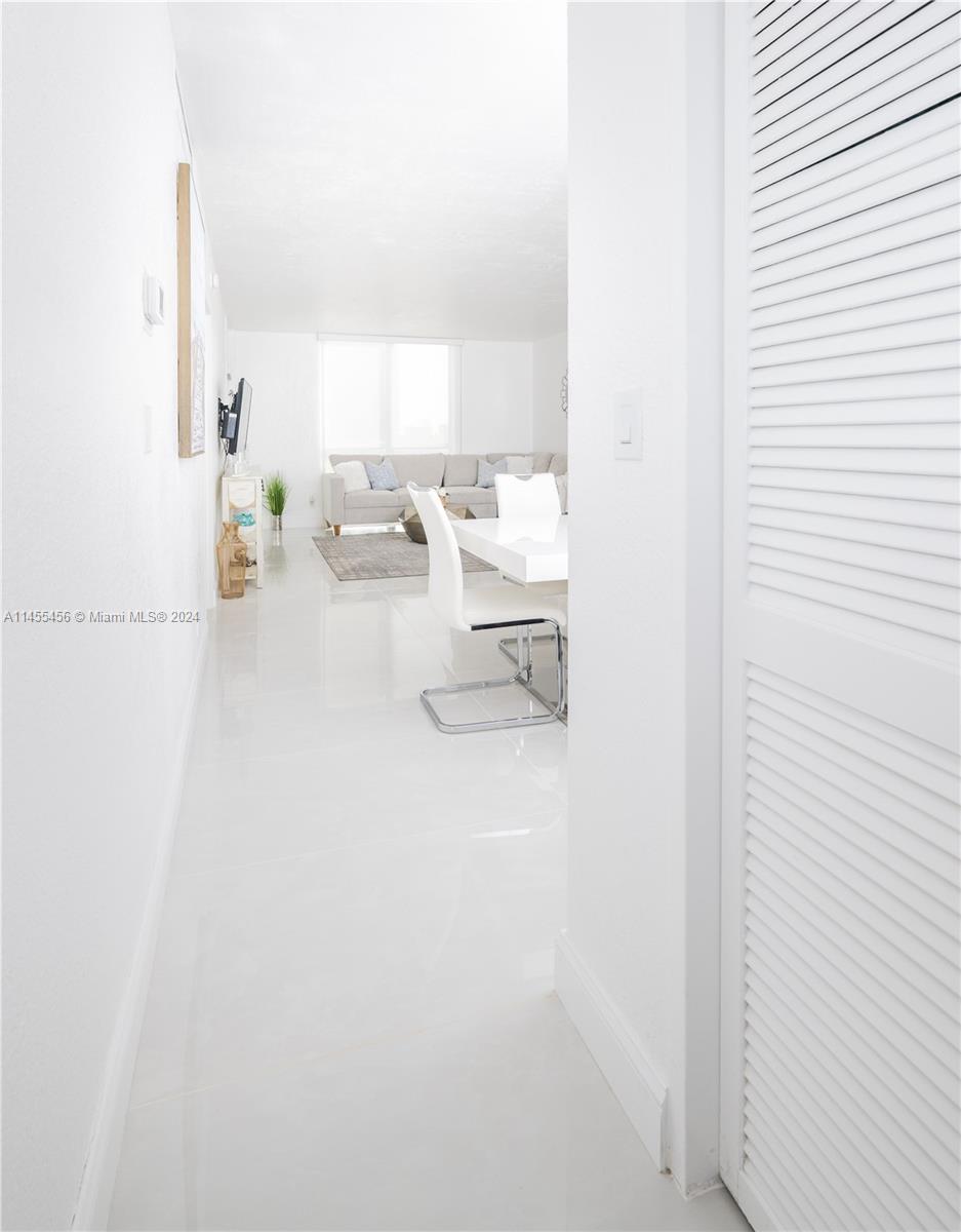 TIDES ON HOLLYWOOD BEACH - Residential Lease
