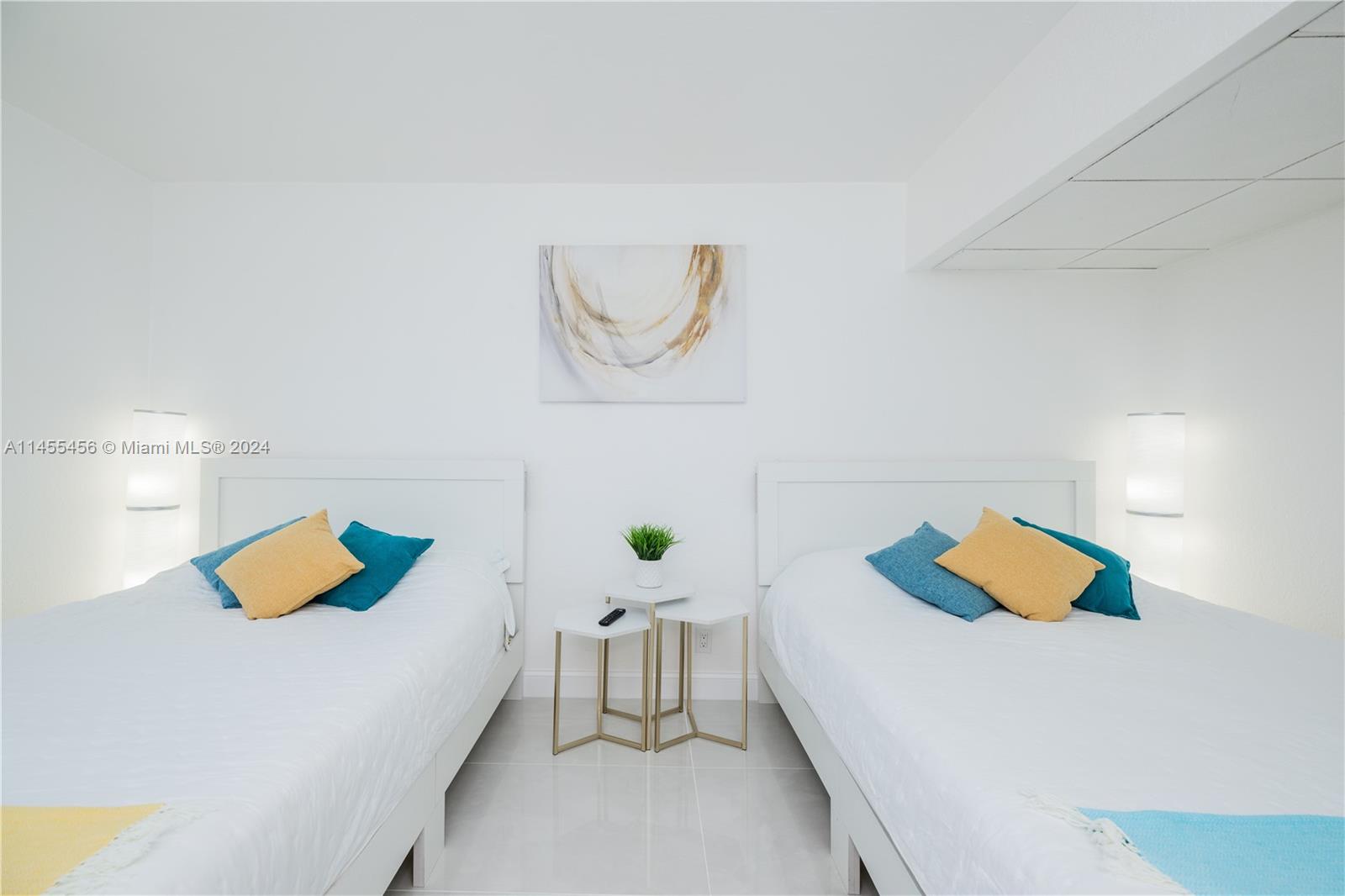 TIDES ON HOLLYWOOD BEACH - Residential Lease