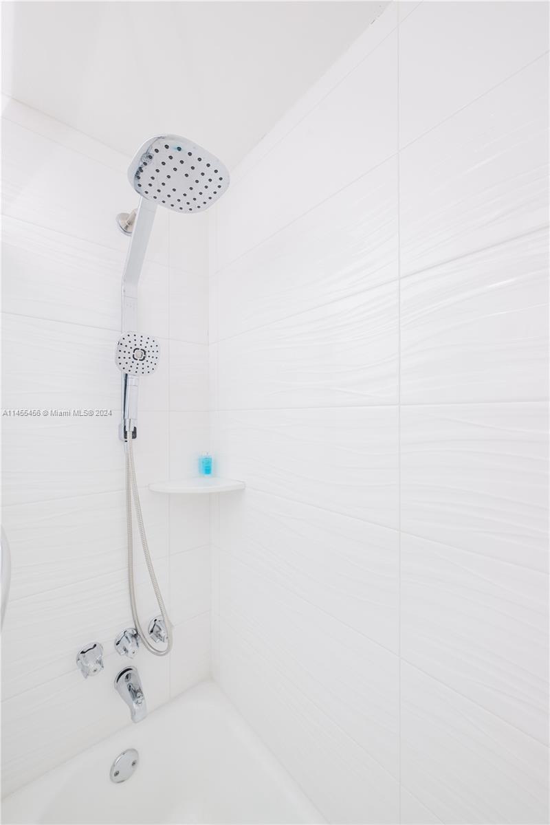 TIDES ON HOLLYWOOD BEACH - Residential Lease