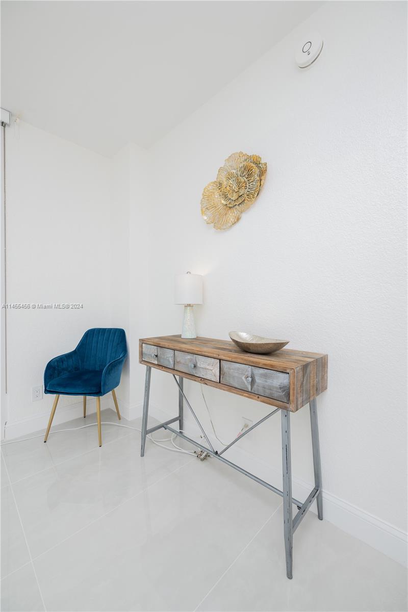 TIDES ON HOLLYWOOD BEACH - Residential Lease