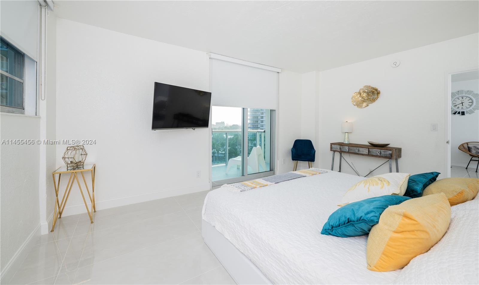 TIDES ON HOLLYWOOD BEACH - Residential Lease