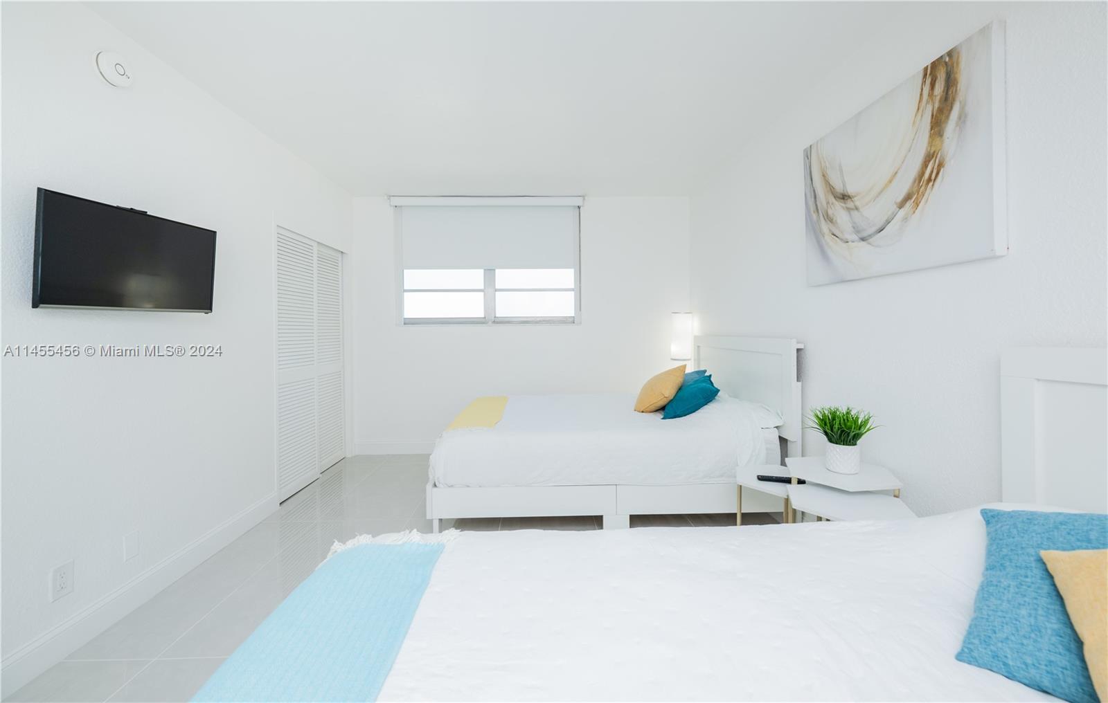 TIDES ON HOLLYWOOD BEACH - Residential Lease