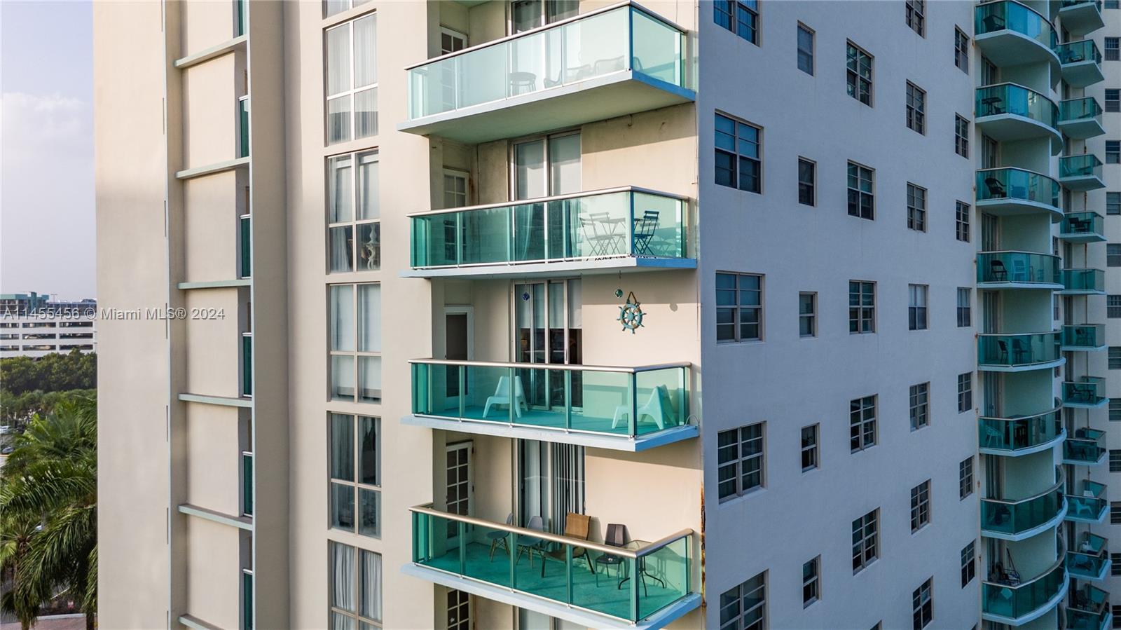 TIDES ON HOLLYWOOD BEACH - Residential Lease