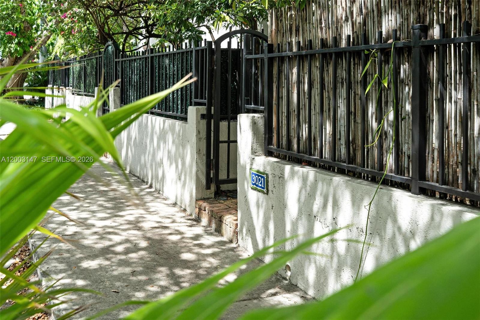 FRENCH VILLAGE IN THE GRO - Residential