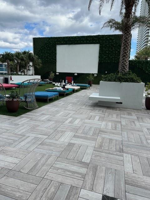 4010 SOUTH OCEAN CONDO - Residential