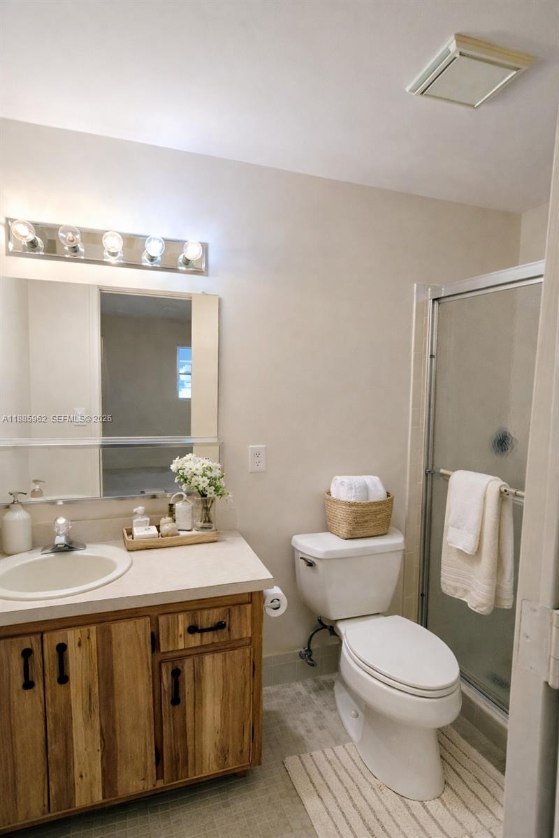 DELRAY VILLAS 4 - Residential