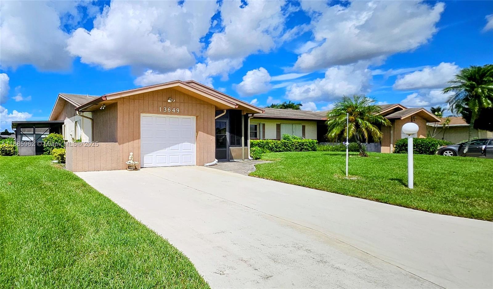 DELRAY VILLAS 4 - Residential