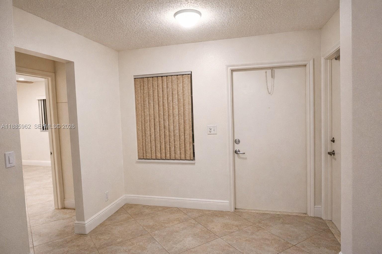 DELRAY VILLAS 4 - Residential