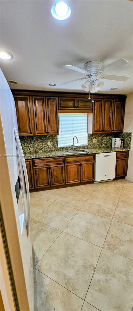 DELRAY VILLAS 4 - Residential