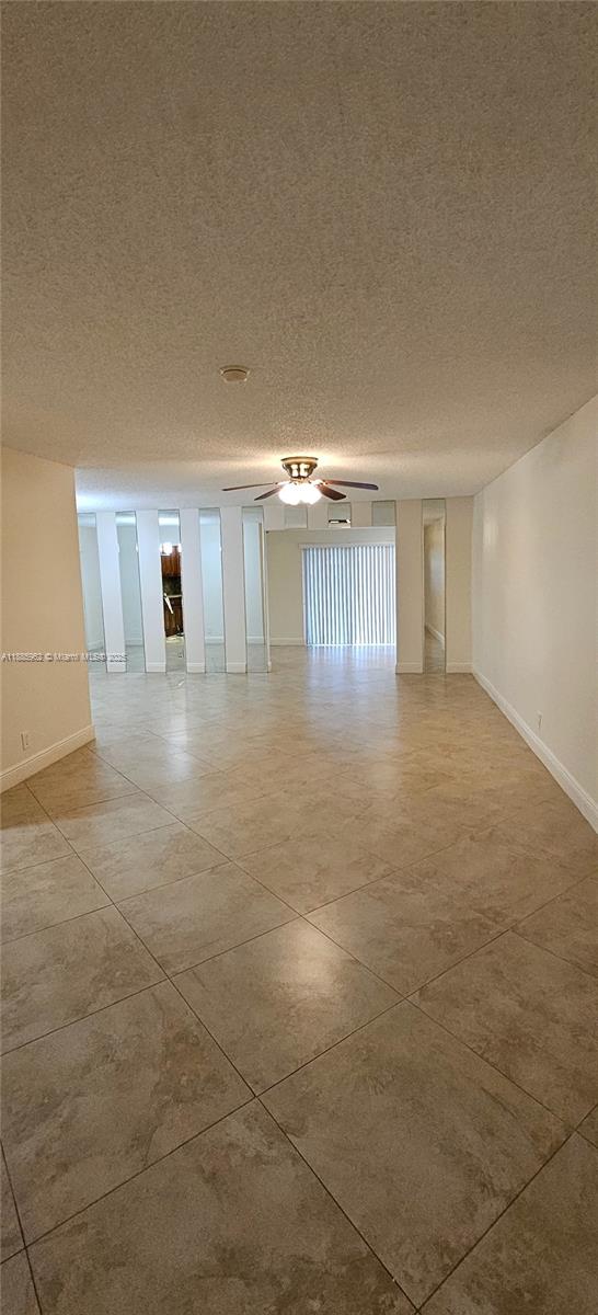 DELRAY VILLAS 4 - Residential